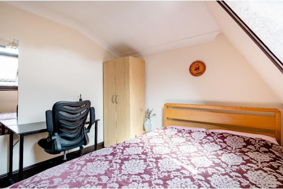 Double Room 2 Mins From Station Belvedere Εξωτερικό φωτογραφία